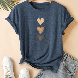 ⭐NWT Navy Blue Valentine's Day Heart tee Large⭐